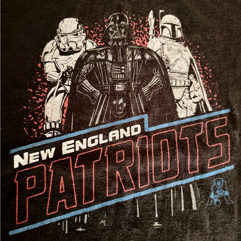 🏈 New England Patriots Star Wars Kids Tee - Picture 2 of 3